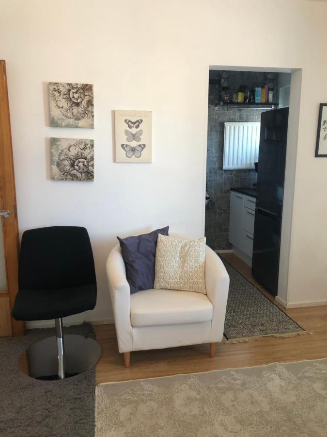 Ferienwohnung Yksio Kilometri Jokirannasta Forilta Turku Exterior foto
