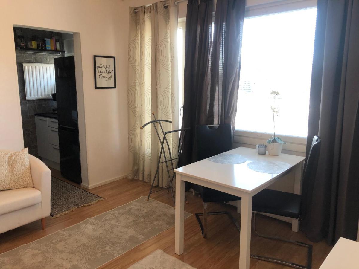 Ferienwohnung Yksio Kilometri Jokirannasta Forilta Turku Exterior foto