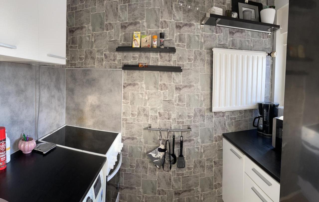 Ferienwohnung Yksio Kilometri Jokirannasta Forilta Turku Exterior foto