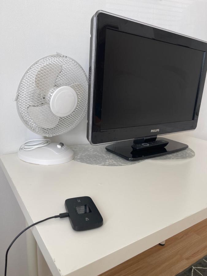 Ferienwohnung Yksio Kilometri Jokirannasta Forilta Turku Exterior foto